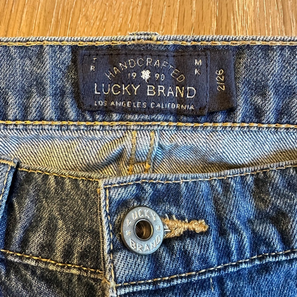 Lucky Brand Classic Blue Jeans - Picture 3 of 4